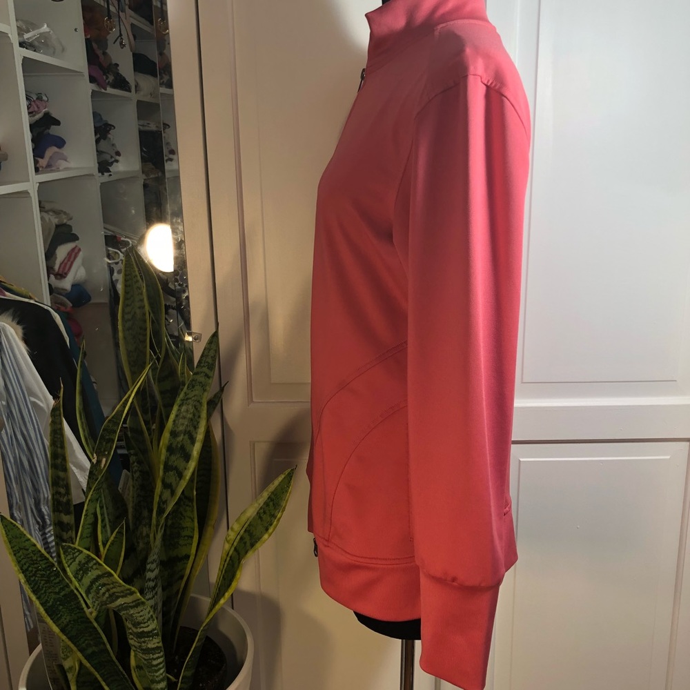 New Balance activewear - Picture 3 of 4